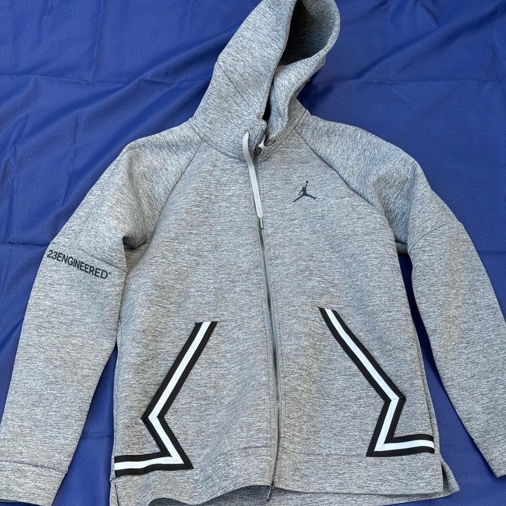 Jordan Men's Gray Performance Jacket 23Engineered
